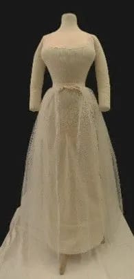 Detachable arms and custom tube support for Blade Runner coat